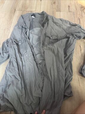 Men's Lightweight Gray Button-Up Jacket